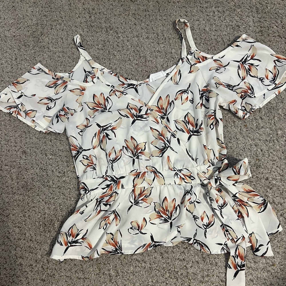 Cold shoulder floral top
